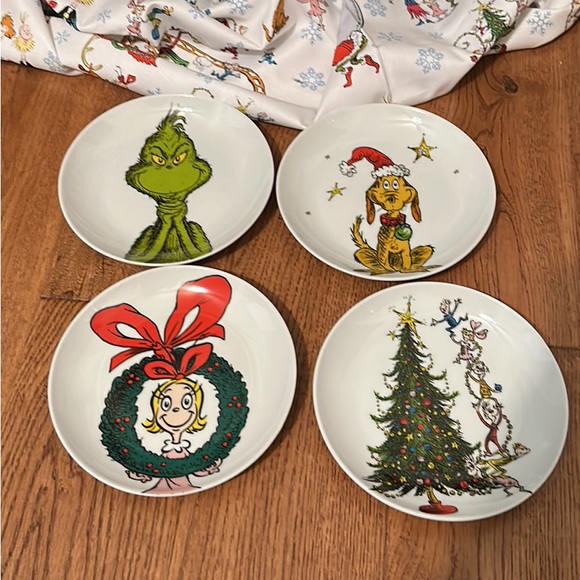 grinch Holiday Grinch Appetizer Plates New Set Of 4 Plates 6 Each Cindy Lou Who Max Geinch